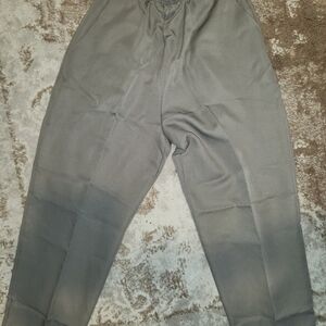 Briggs New York Women's Gray Straight Leg Pants